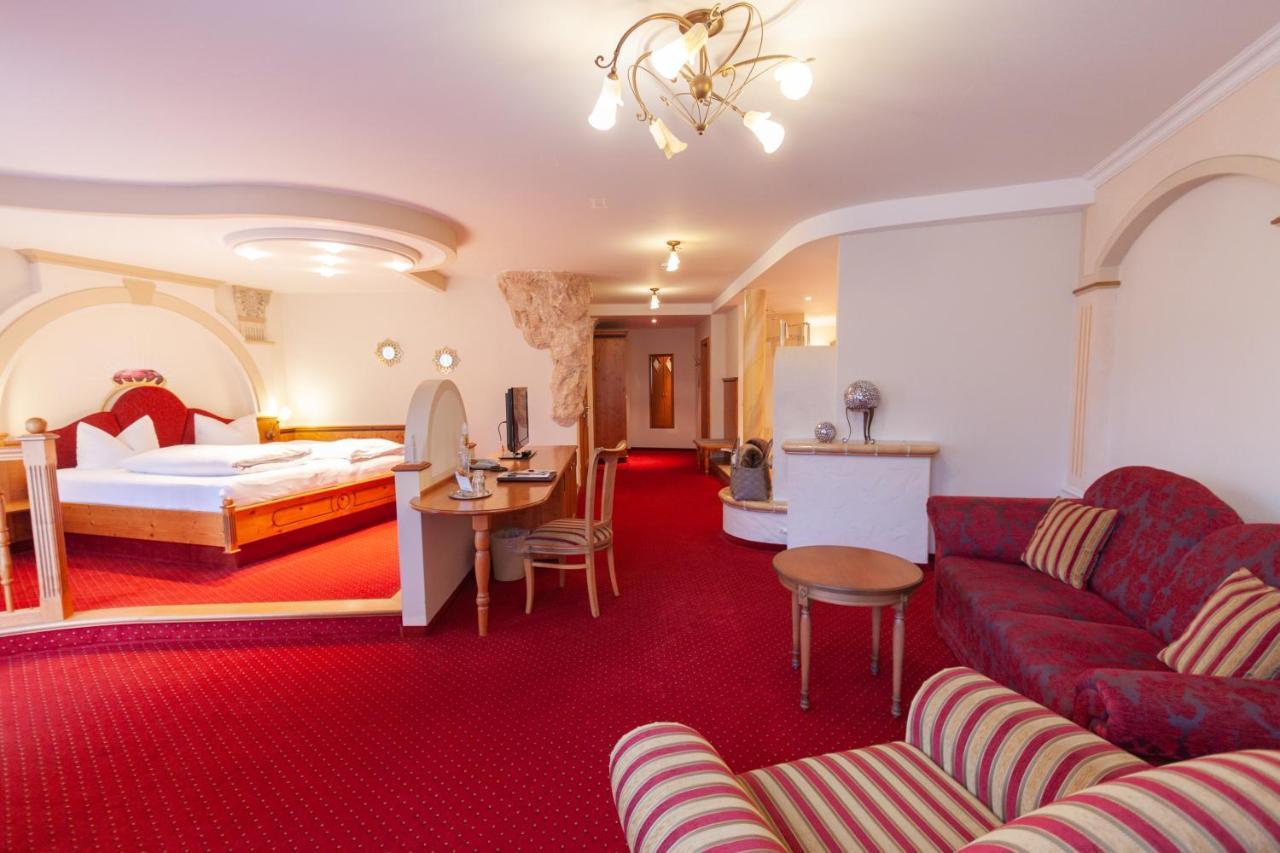 Kristall- & Vitalhotel Bergknappenhof ボーデンマイス エクステリア 写真