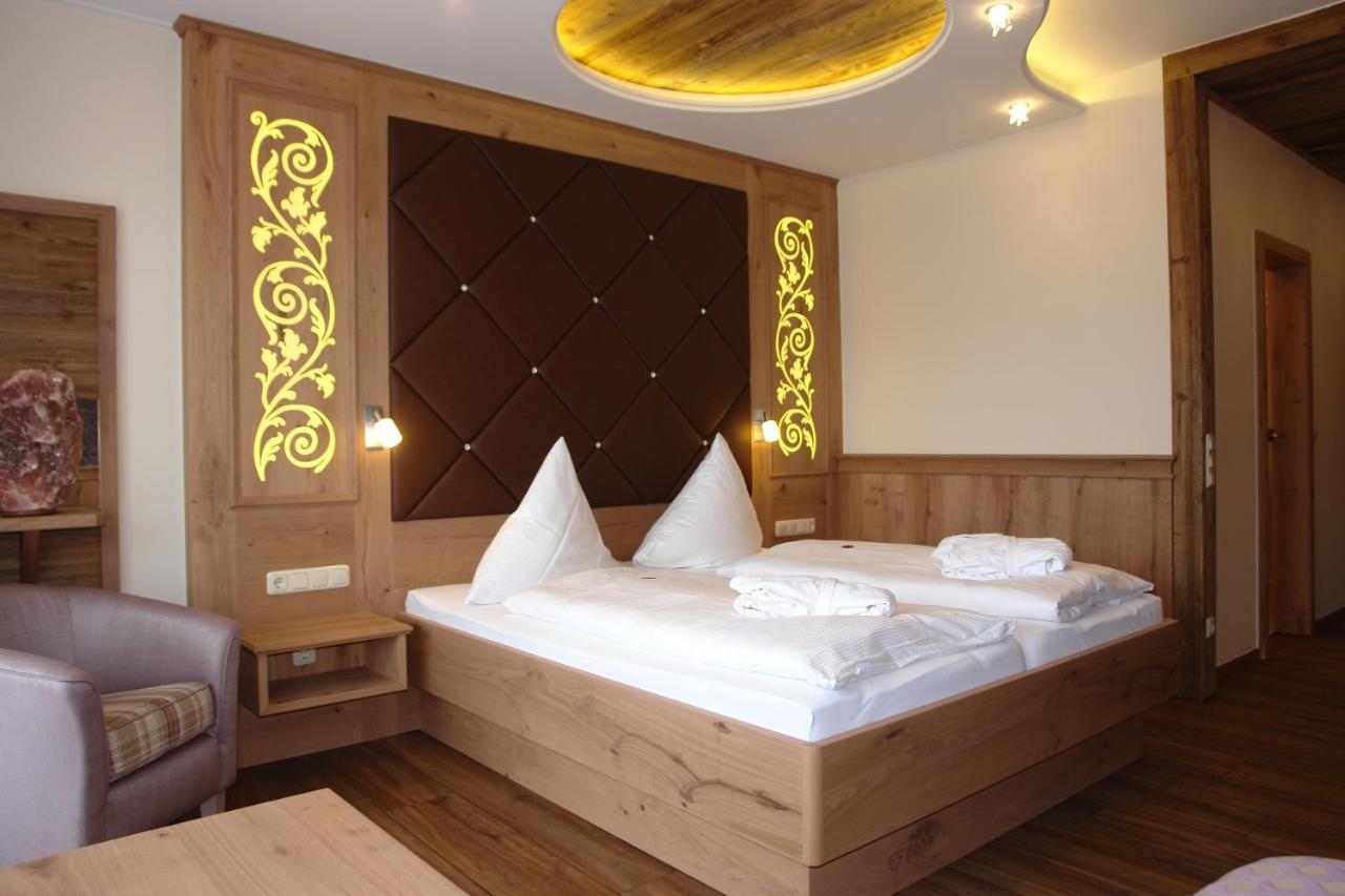 Kristall- & Vitalhotel Bergknappenhof ボーデンマイス エクステリア 写真