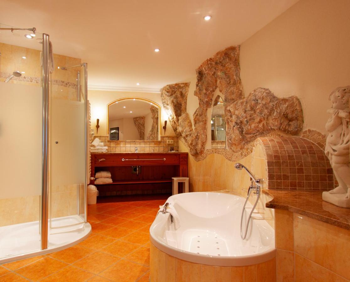 Kristall- & Vitalhotel Bergknappenhof ボーデンマイス エクステリア 写真