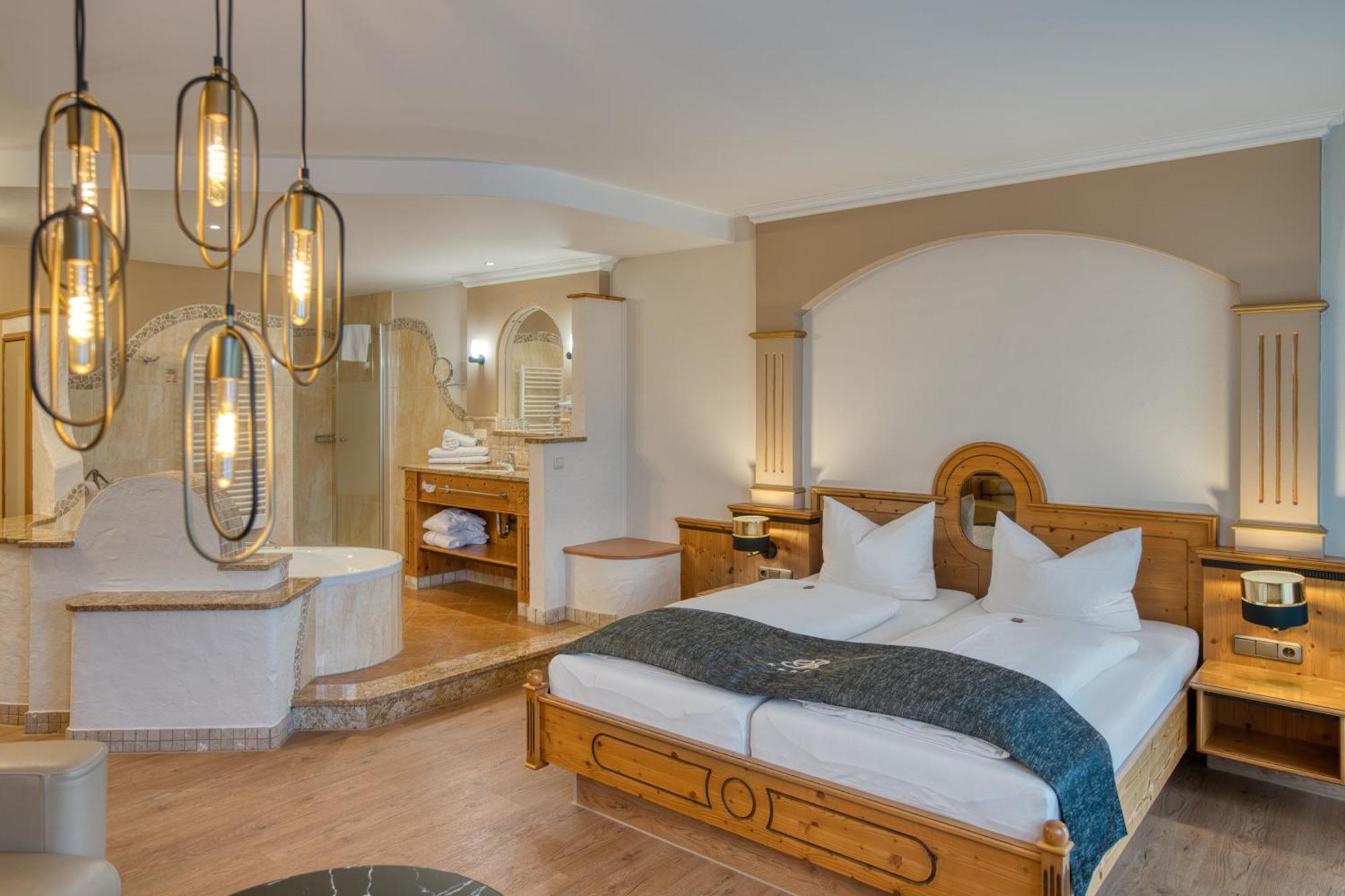 Kristall- & Vitalhotel Bergknappenhof ボーデンマイス エクステリア 写真